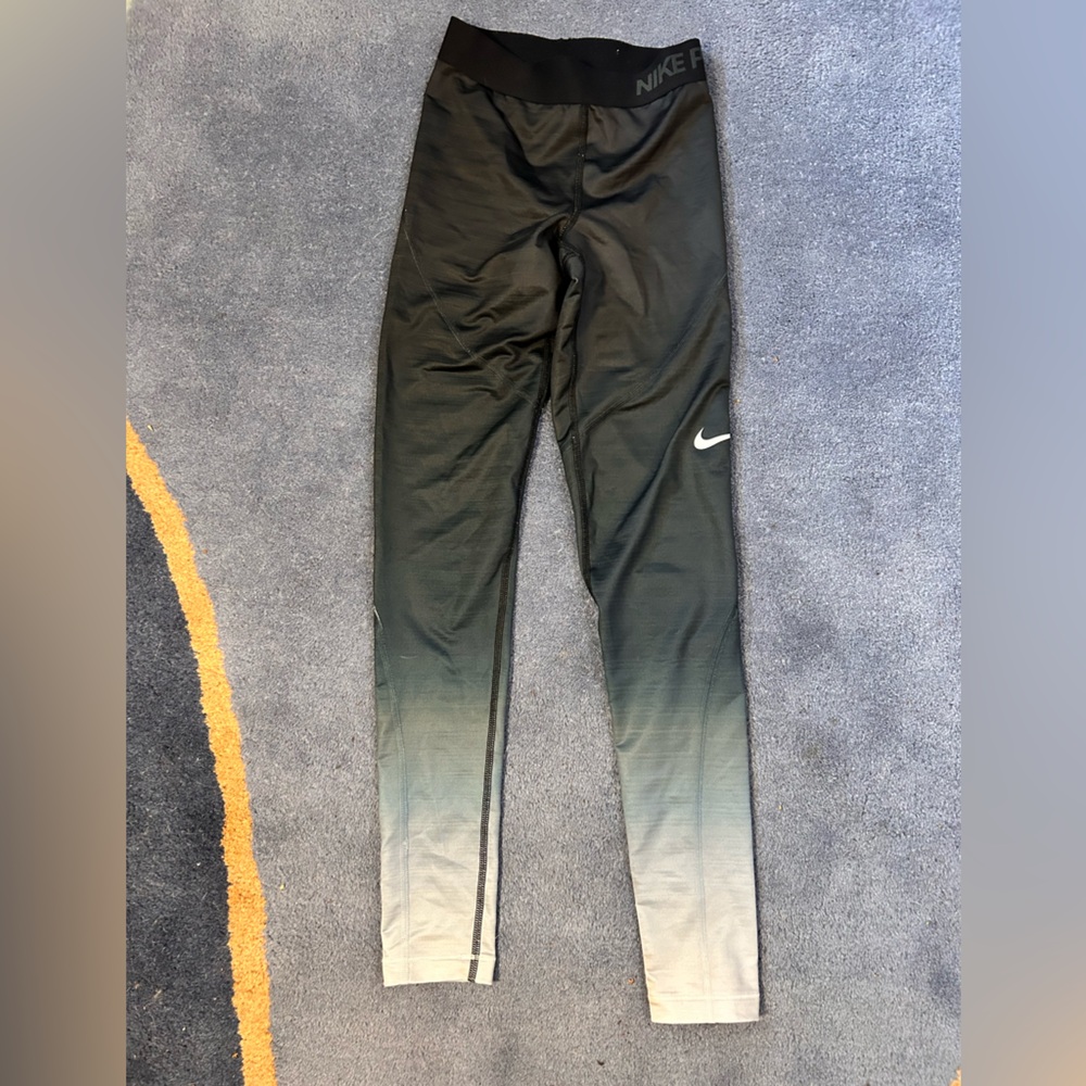 Nikepro Hyperwarm leggings